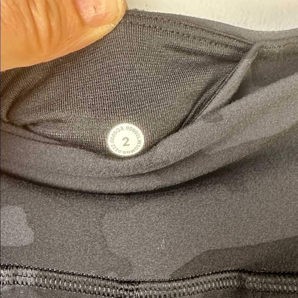 Lululemon Align Joggers 28” in Heritage 365 Camo Deep Coal Size 2 Pockets Casual - Picture 15 of 16